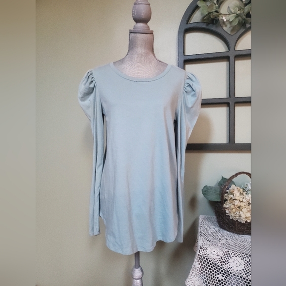 NEW boutique longsleeve puff shoulder tee shirt - Picture 1 of 6